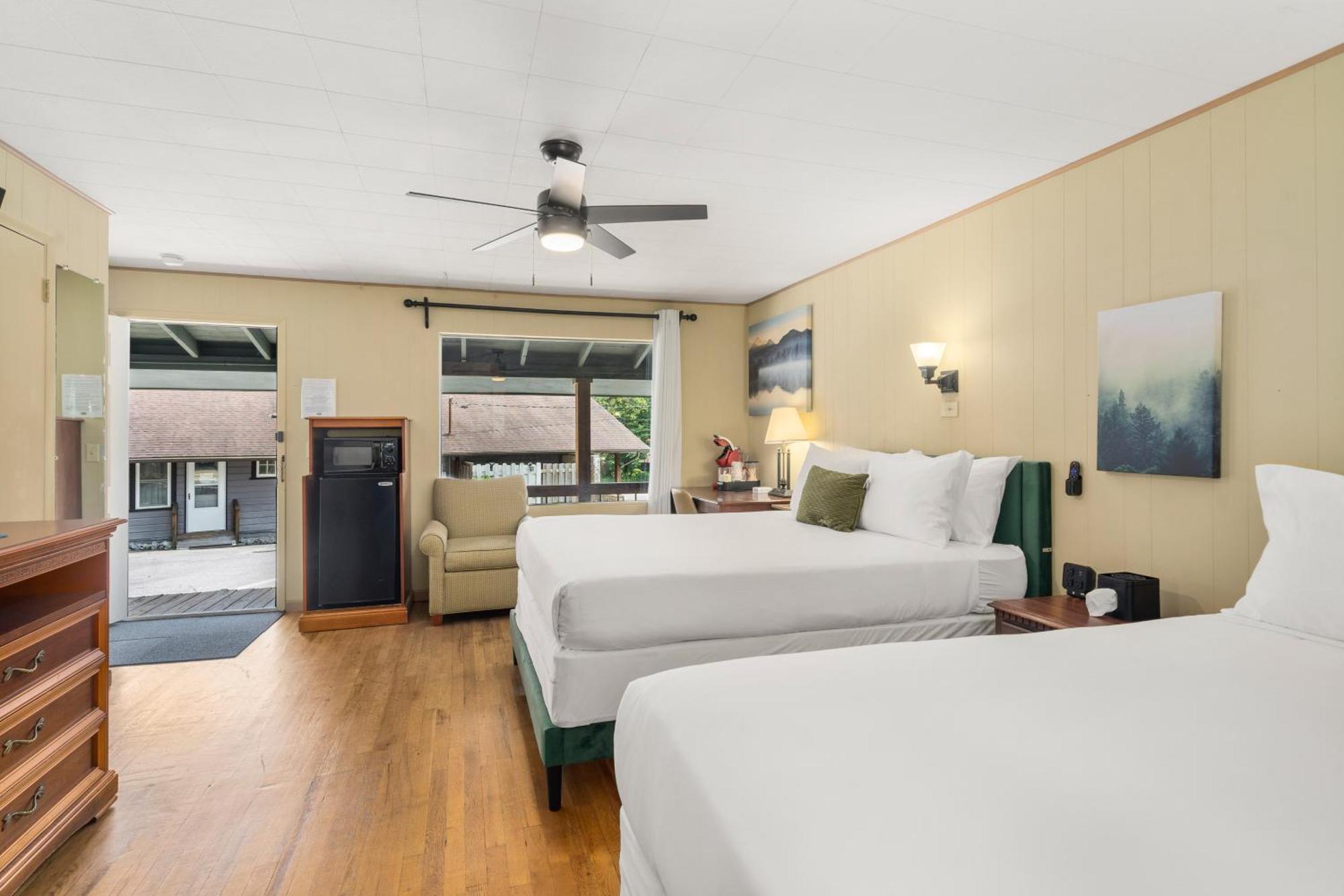 Cedarwood Inn Hendersonville Esterno foto