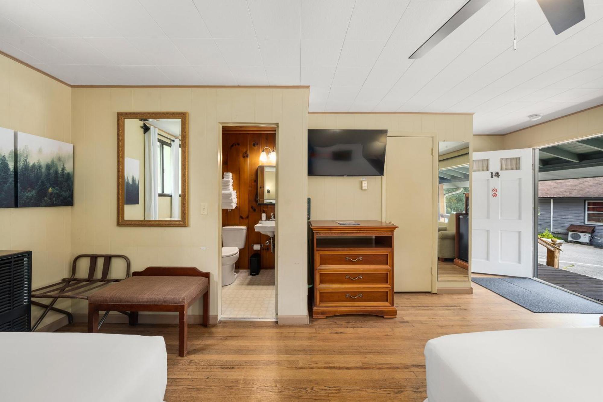 Cedarwood Inn Hendersonville Esterno foto