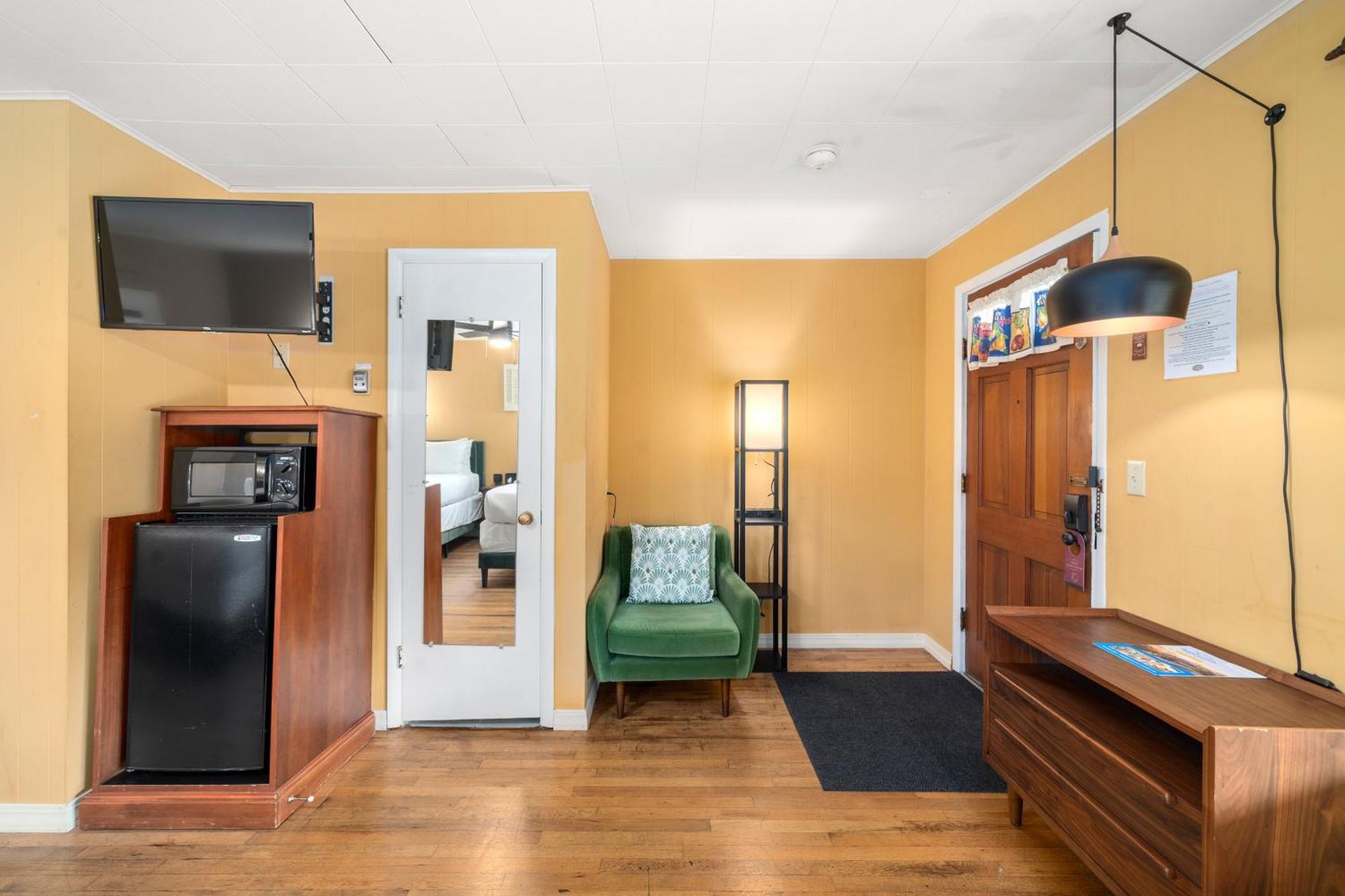 Cedarwood Inn Hendersonville Esterno foto