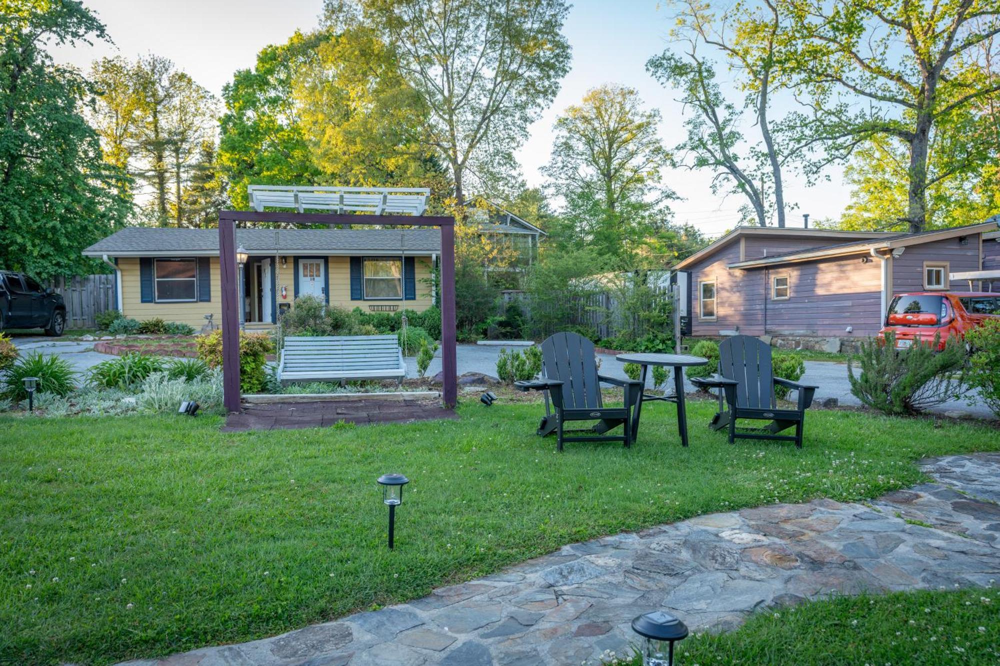 Cedarwood Inn Hendersonville Esterno foto