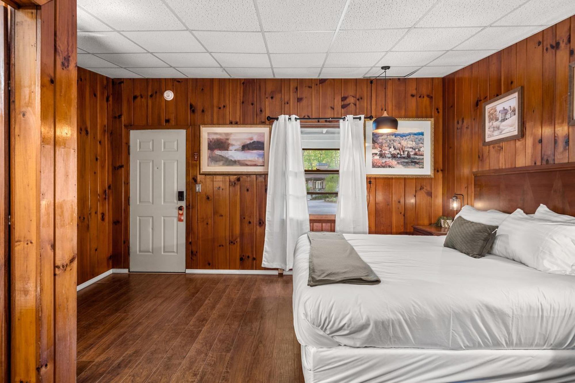 Cedarwood Inn Hendersonville Esterno foto